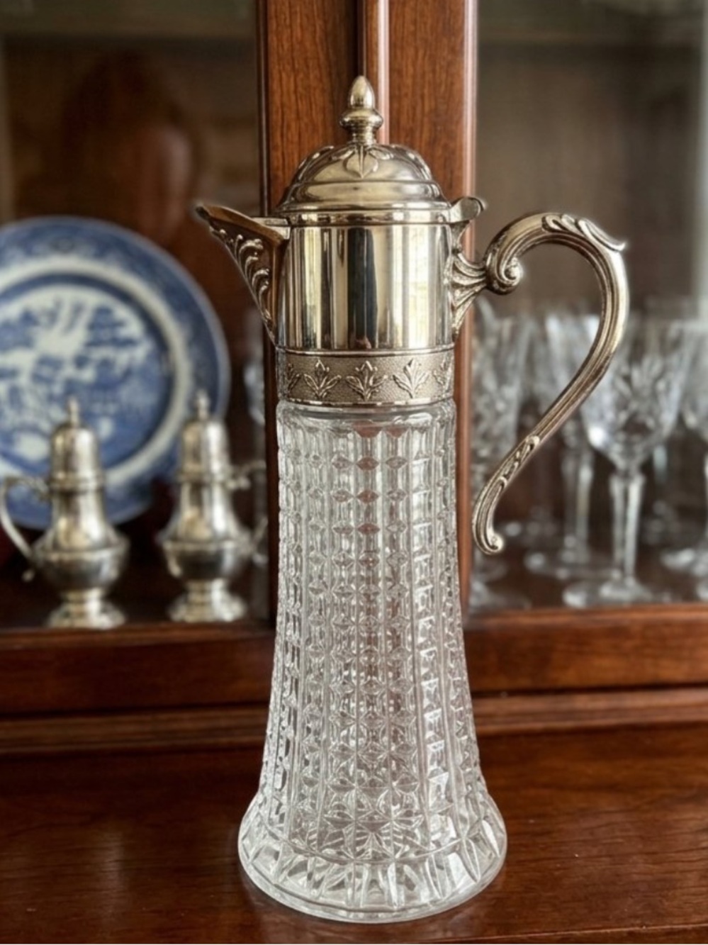 Vintage 1960s Italian claret jug / wine decanter pitcher
Primrose Italy